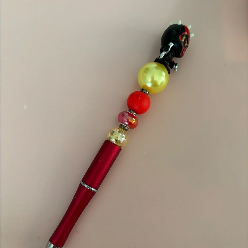 Disney Doorables: Star Wars: Darth Maul handmade beaded pen